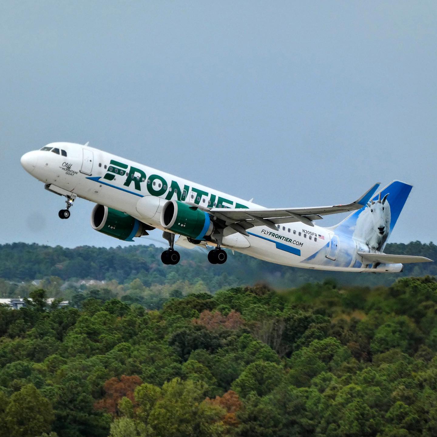 Frontier A320 at RDU Airport